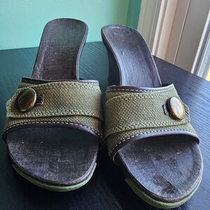 VINTAGE Kenneth Cole Reaction Green Wedge Sandals W/ Wooden Sole Women's Size 7